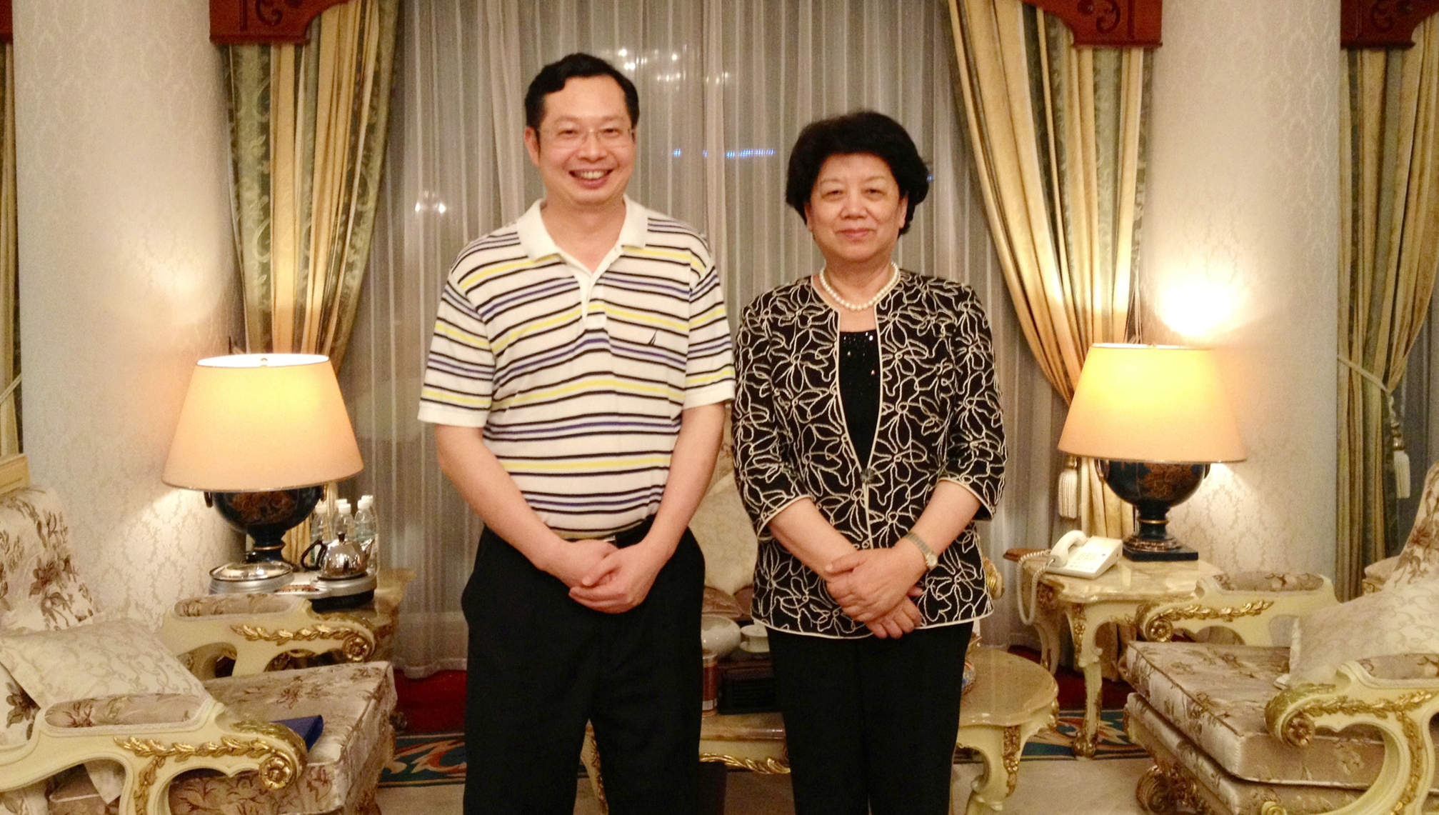 2012年6月17日全国人大副委员长陈至立亲切会见苏庆灿董事长，她对厦门眼科中心所取得的成绩及发展表示高度赞赏
