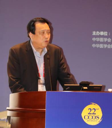 本次小儿眼病高峰论坛由厦门大学附属厦门眼科中心主办，由华厦眼科医院集团斜弱视与小儿眼科学组组长潘美华主持，三位来自厦门眼科中心及华厦眼科医院集团的重量 眼科专家黎晓新教授、赵堪兴教授、葛坚教授分别就小儿 眼病带来了极富临床意义的实用干货，并同大家进行了相应的.jpg