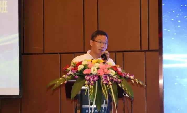 10月21日，由厦门大学附属厦门眼科中心主办的 五届福建省斜视、弱视及儿童眼病防治学习班在厦门如期举行。来自全国各地200多名眼科专家同行出席了学习班，并围绕斜视、弱视及儿童眼病的基础与临床研究展开交流和探讨.jpg