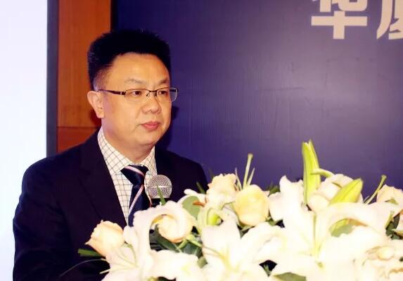 2017年11月华厦眼科医院集团白内障学组、白内障学科运营管理中心在上海共同召开了华厦眼科医院集团白内障学组会议暨学科运营管理会议。来自华厦眼科集团近50家医院白内障学科带头人、骨干医师、部分医院经营管理人员及集团相关职能部门人员近百人参加了此次会议。上海和平眼科医院以及爱尔康公司、深圳新产业公司、武汉视博公司、眼力健公司为本次会议的顺利召开给予了大力支持。3.jpg