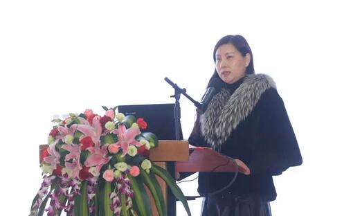 2月3日，华厦眼科医院集团2017年工作汇报暨2017年年度表彰大会在厦门环球会展中心B6厅隆重举行，来自集团本部、厦门大学附属厦门眼科中心、厦门欧华控股集团等1300余名员工与关心、支持华厦眼科发展的嘉宾欢聚一堂，共同总结2017年工作经验，展望2018年美好未来8.jpg