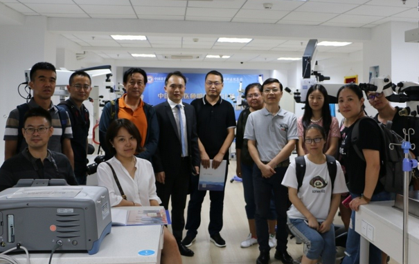 中华儿女新闻网：“坚守社会责任·坚定文化自信”中央及行业媒体采访团走基层活动走进华厦眼科医院集团6.png