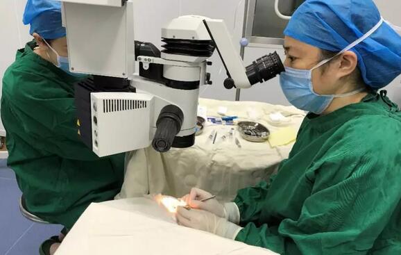 深圳华厦眼科医院高度近视医生李春燕：潜心专注ICL，助力近视青年梦想起飞1.jpg