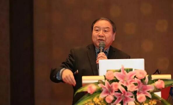 华厦眼科专家团受邀亮相第十五届全国眼屈光手术学术研讨会2.jpg