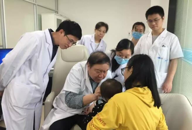 国内仅5位环球眼科科学院院士，厦门大学附属厦门眼科中心就有俩！3.jpg