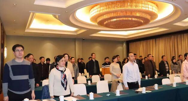 2019年1月26日下午，“中共华厦眼科医院集团委员会换届选举大会”在厦门宾馆隆重举行，会议选举产生了中共华厦眼科医院集团第二届党委委员会5位委员。第*一届华厦眼科医院集团党委书记陈宝贵，党委副书记、厦门眼科中心工会主席陈逸恬，委员王骞、张秀恋、洪清配、吴丽群、张美嫦出席了此次党员大会2.jpg