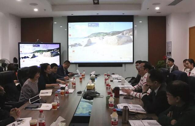华厦眼科医院集团与爱尔康召开2019年战略合作沟通会4.jpg