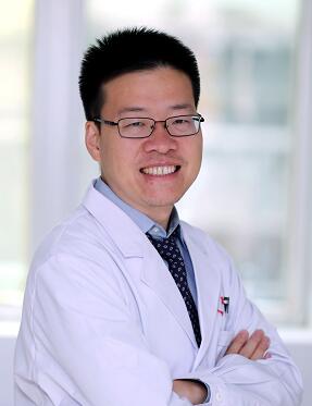 厦门眼科中心留学归来的干眼与角膜病医生董诺博士每周三定期坐诊漳州眼科医院2.jpg