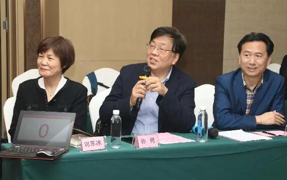 华厦眼科2019年眼屈光学组会议圆满召开17.jpg