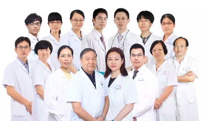 儿童节的礼物：厦门眼科中心“儿童青少年近视防控中心”揭牌、小儿眼科 眼病会诊平台启动4.png