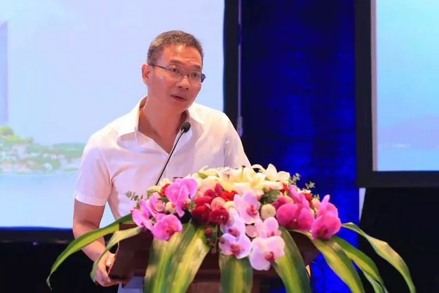 厦门眼科中心第七次举办海峡眼科论坛·2019白内障及角膜病高峰论坛 华厦眼科与海峡两岸眼科“大咖”厦门“论剑”2.png