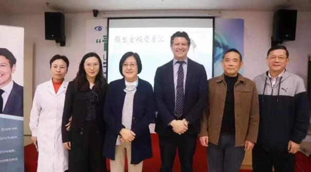 第七届罗马OCTA环球论坛落幕，厦门眼科中心总院长黎晓新院长做专项发言3.jpg