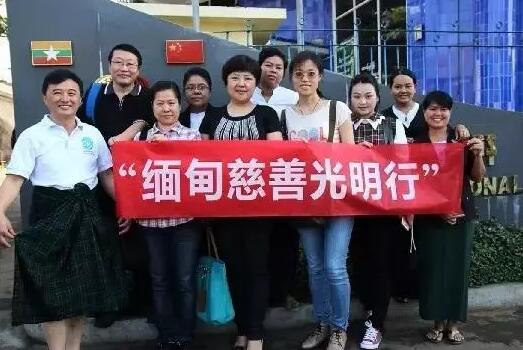 第七届罗马OCTA环球论坛落幕，厦门眼科中心总院长黎晓新院长做专项发言5.jpg
