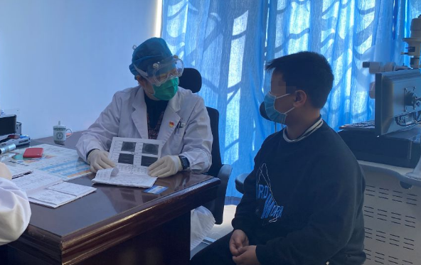 不一样的一线，一样的坚守——华厦眼科集团本部厦门眼科中心守护爱与光明3.png