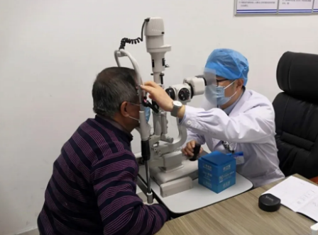 现任莆田市医学会眼科分会副主任委员，福建省医学会眼科分会眼整形组成员刘励医生，今年强力加盟莆田眼科医院，担任医院业务院长。这一“强援”的加盟，将引领莆田眼科医院的诊疗实力迈上更高台阶，造福莆田市乃至周边的眼疾患者2.png