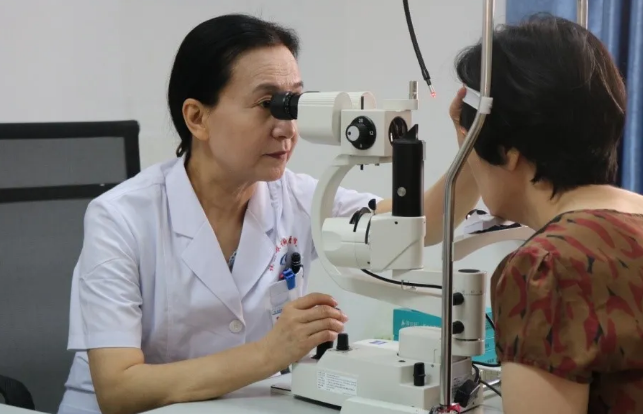 建眼科分会白内障学组组长的李青教授已正式加盟华厦眼科医院集团福州眼科医院1.png