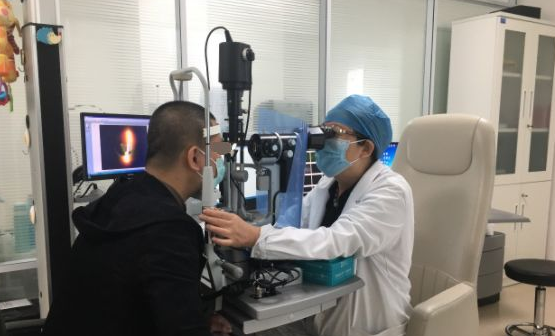 厦门眼科中心开展钌核素放射敷贴医治——保眼球治肿瘤的新技术填补了福建省的技术空白2.png