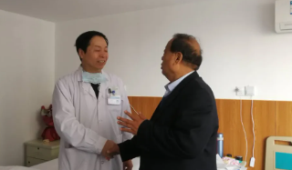 眼科博士徐惠民凭啥能有那么多“铁杆粉丝”...... —— 一位郑州华厦眼科医生的真实故事之三1.png
