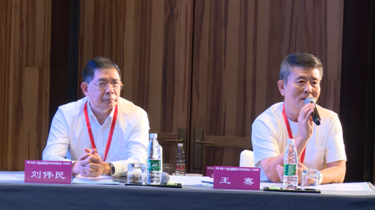 2022年全国眼屈光手术学术研讨会举行，华厦眼科专家携手同行共话学界未来4.png