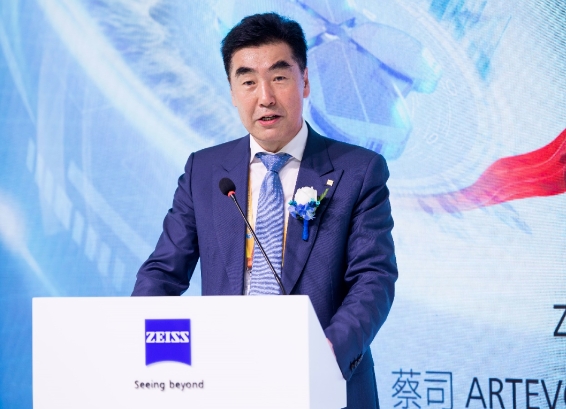 深化创新合作，助推行业升级! 华厦眼科牵手蔡司落地中国首台ARTEVO OCT3.png