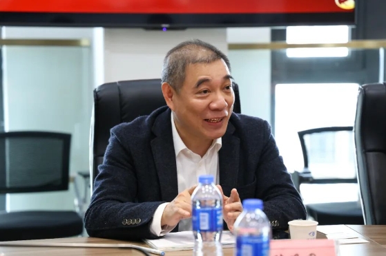 医疗器械流通头部企业华瑭大昌CEO到访华厦眼科，共谋眼科高质量发展新机遇!3.png
