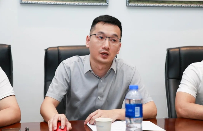 点滴爱心，点亮光明!中国华侨公益基金会领导莅临华厦眼科调研指导4.png